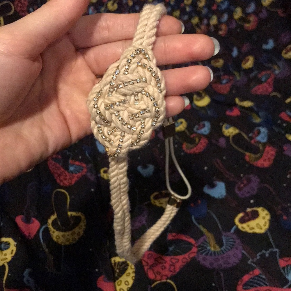4 headbands - Picture 2 of 6